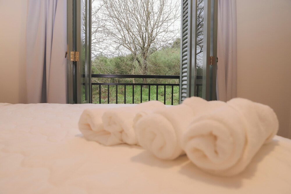 Suite 06 photo 3