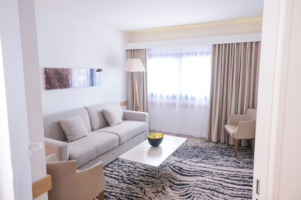 Superior Suite, Pool Access