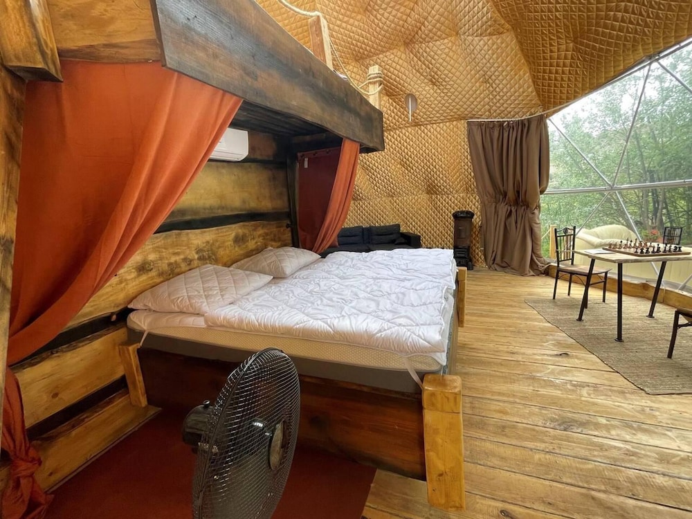 Cabin photo 2