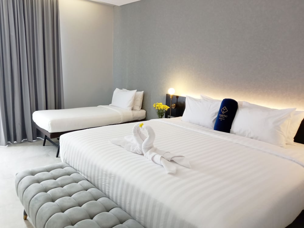 Deluxe Triple Room photo 2