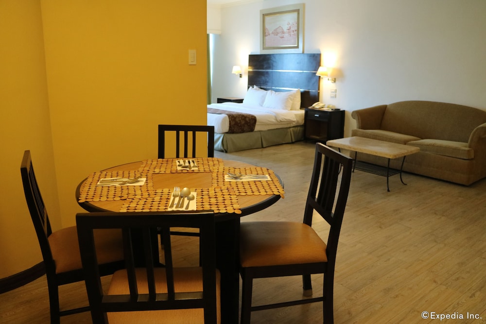 Presidential Suite, 1 King Bed, Non Smoking - Photo 5