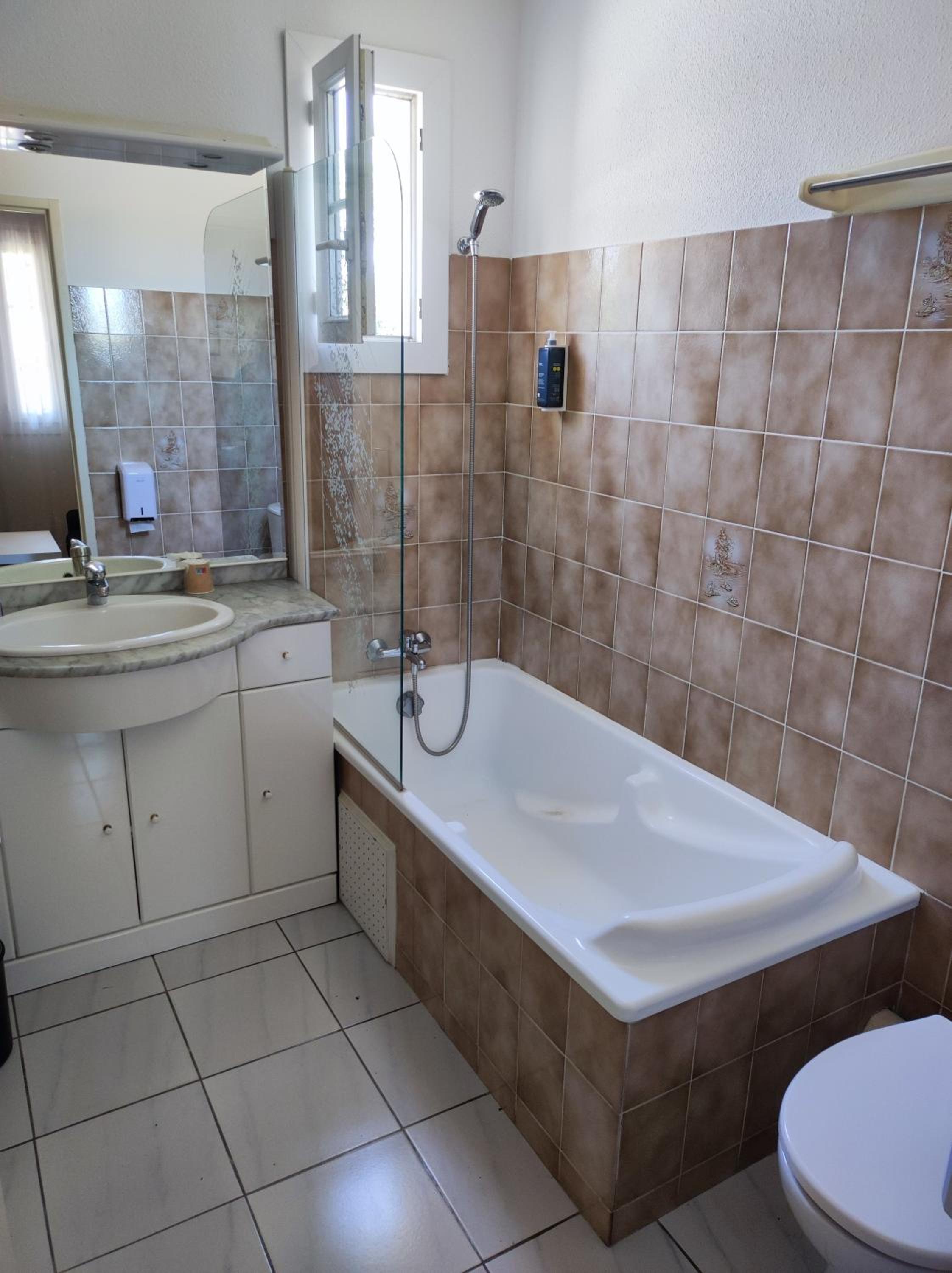 Standard Twin Room with Sofa photo 1
