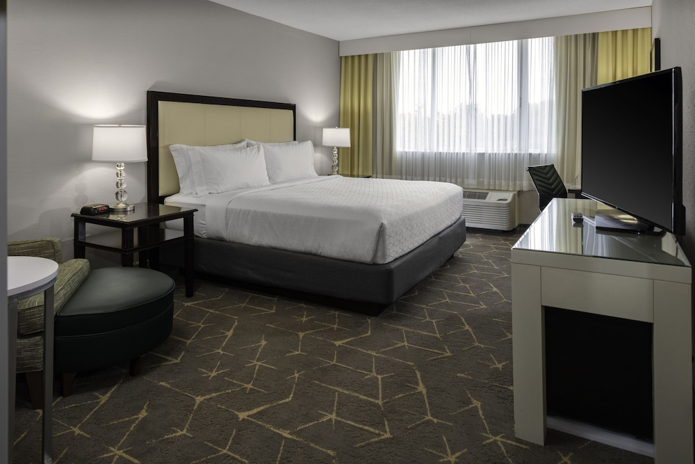 Standard Room, 1 King Bed - Photo 4