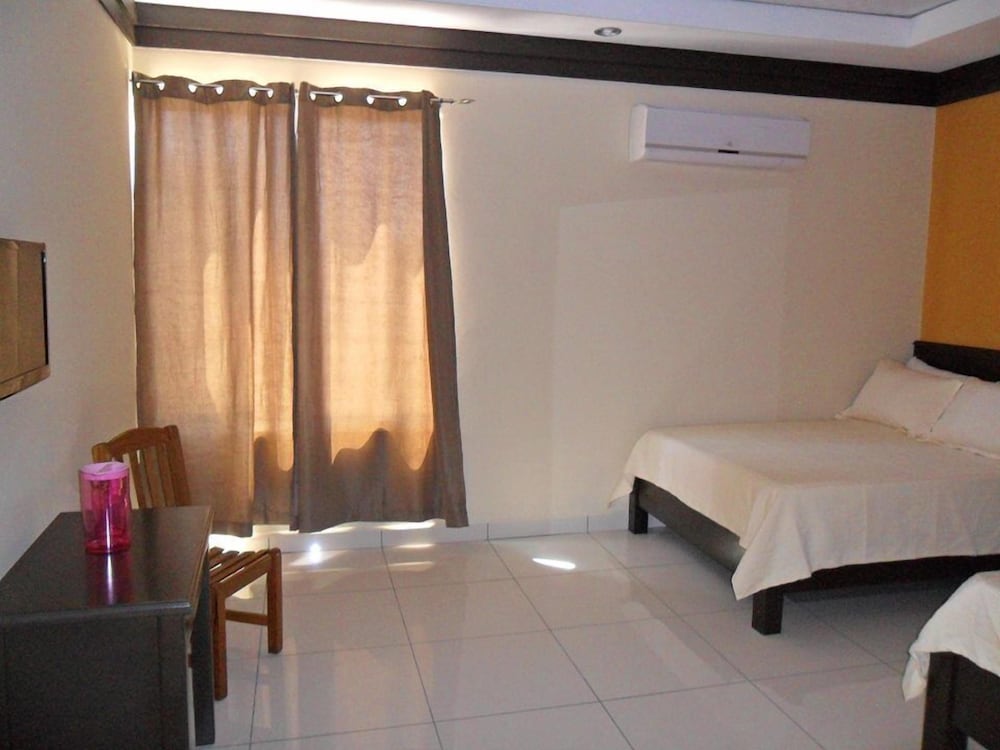 Business Double Room, 2 Double Beds photo 2