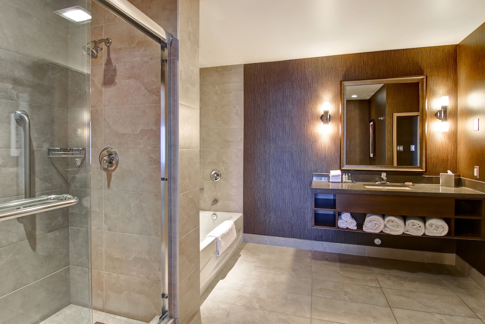Room, 2 Bedrooms