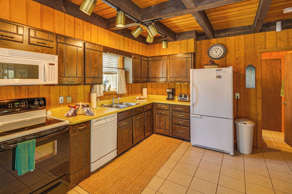 House (2 Bedrooms) photo 2