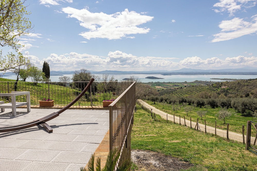 Villa, 2 Queen Beds, Lake View photo 2