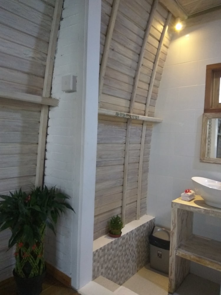 Deluxe Bungalow, Multiple Beds photo 2