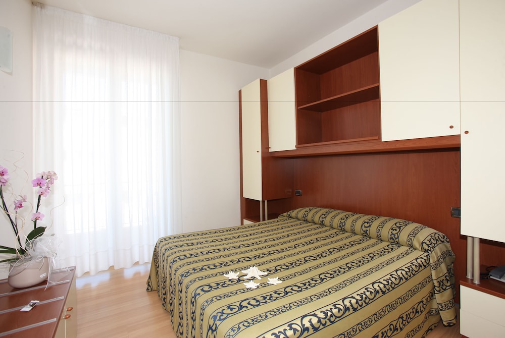 Standard Room, 1 Double Bed - Photo 1