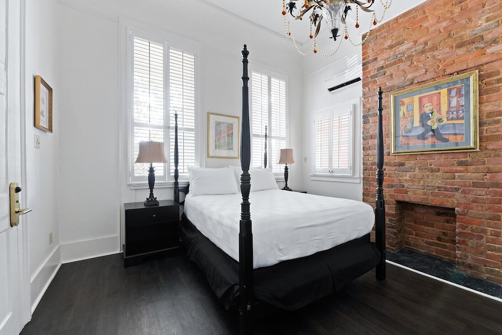 Deluxe Room, 1 Queen Bed - Photo 3
