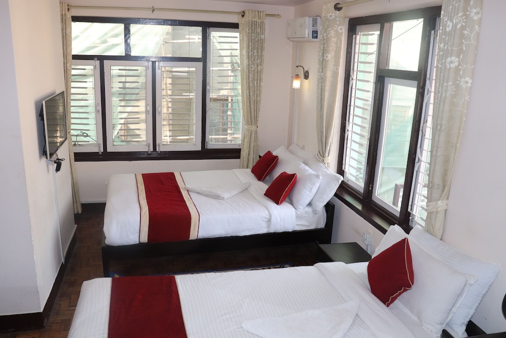 Deluxe Double Room, 1 King Bed photo 3