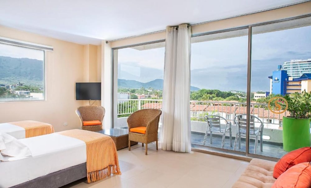 Junior Double Room, 2 Twin Beds, Balcony - Photo 1