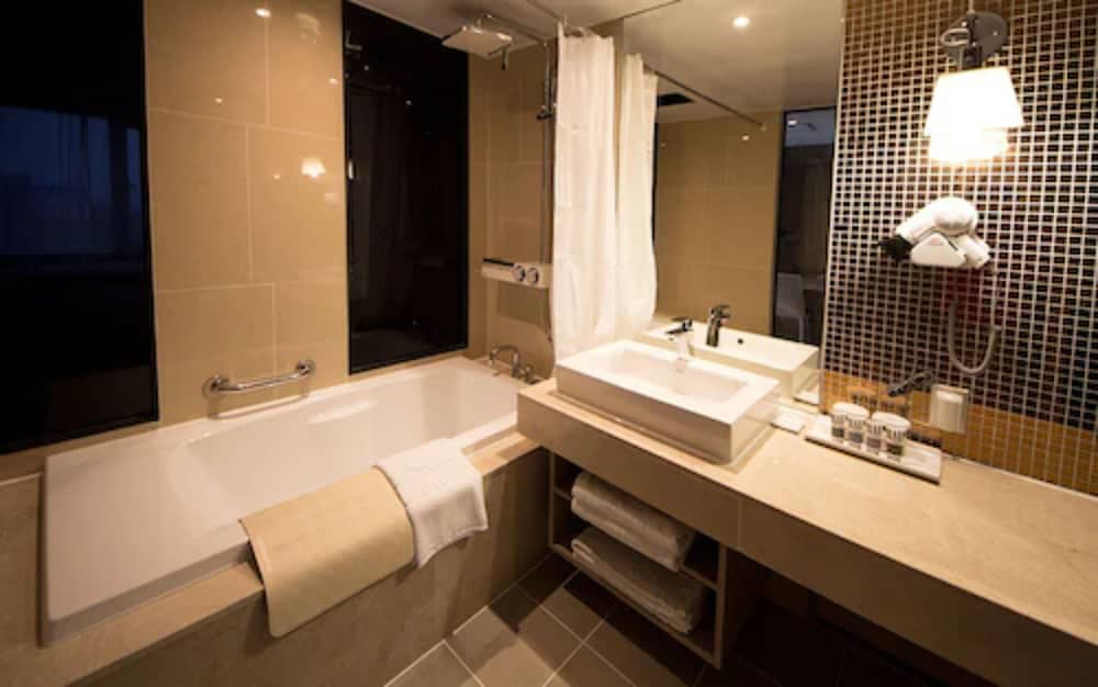 Deluxe Twin Room - Photo 5