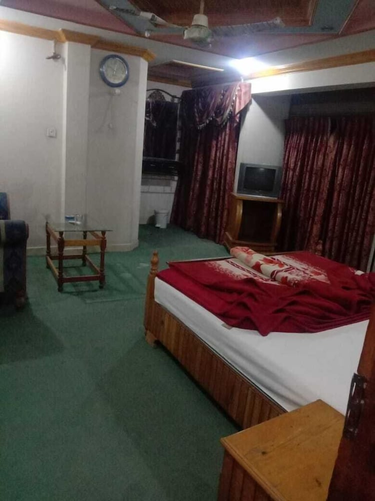 Standard Double Room photo 2