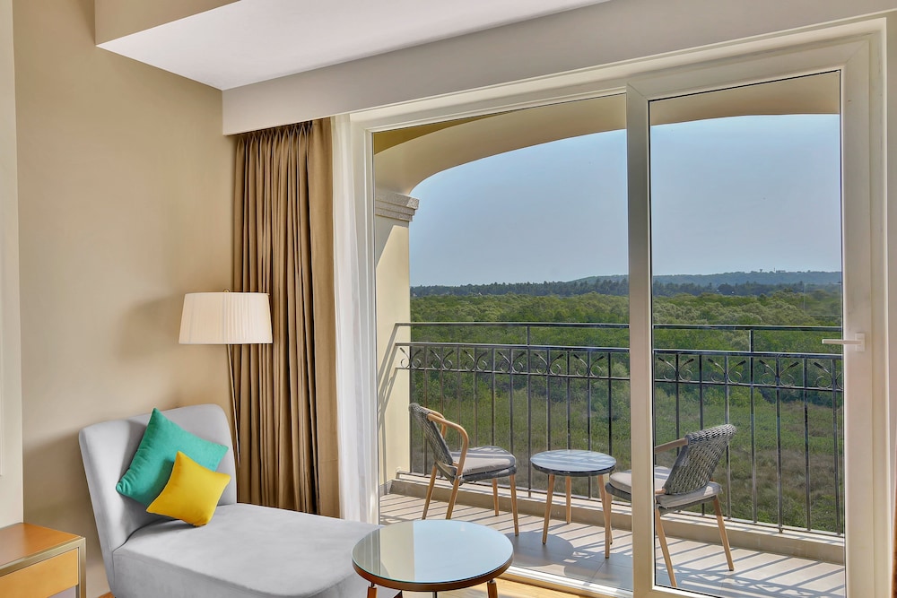 Standard Room, 1 King Bed, Accessible - Photo 9