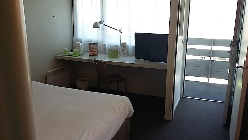 Standard Room, 1 Double Bed - Photo 7