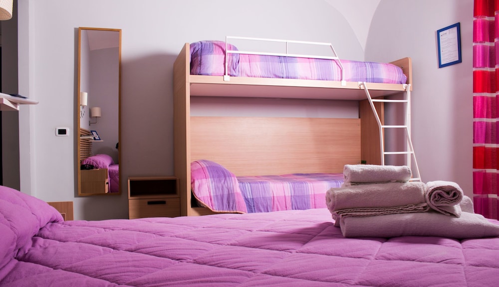 Family Quadruple Room, Balcony, Sea View photo 2