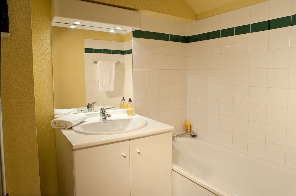 One bedroom apartment with cabin room for  6 photo 3