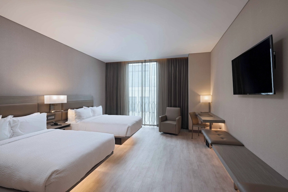 Deluxe Room, 2 Double Beds, Balcony photo 1