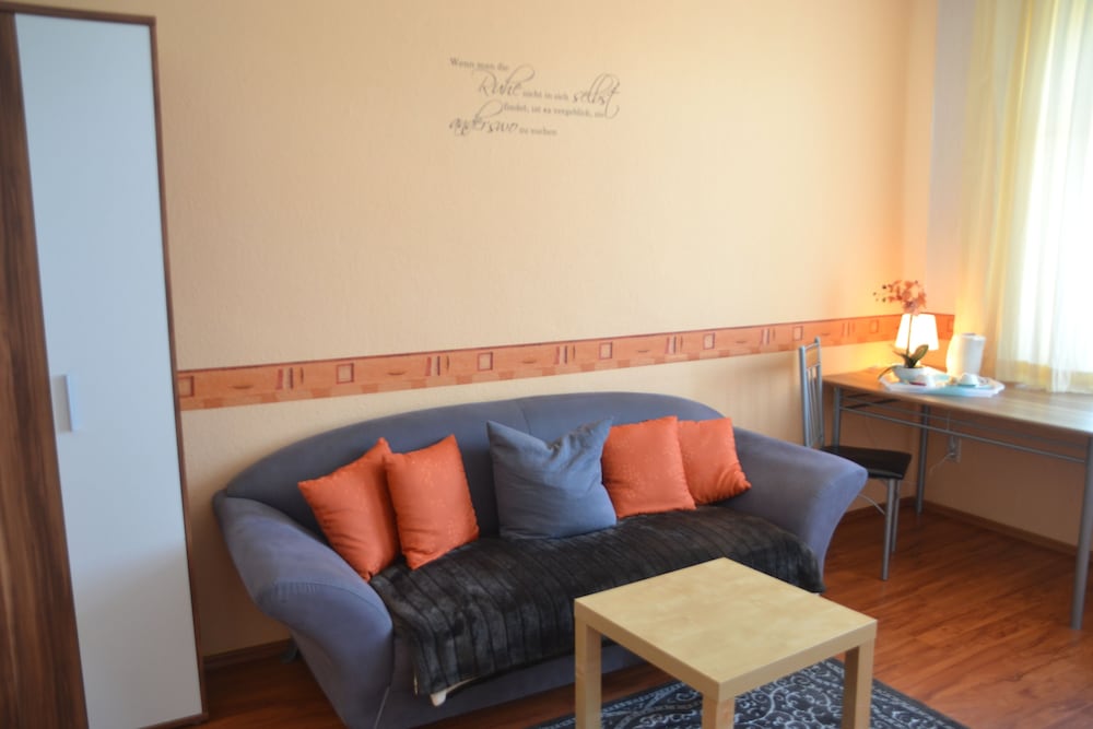 Twin Room, Shared Bathroom - Photo 2