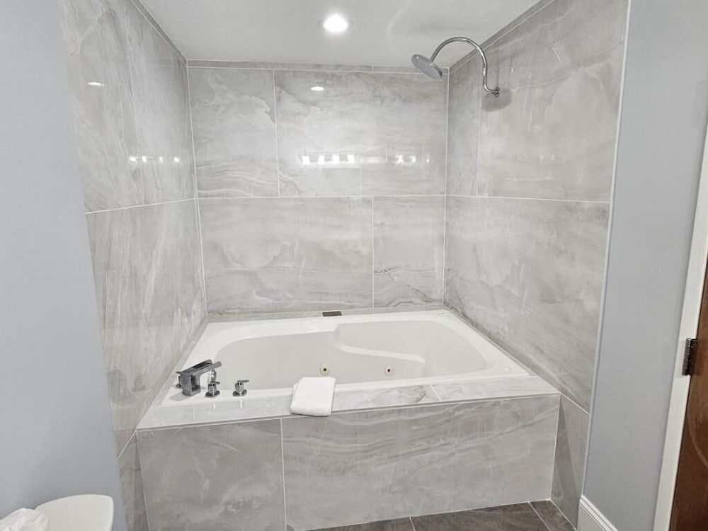 Luxury Room, 1 King Bed photo 1