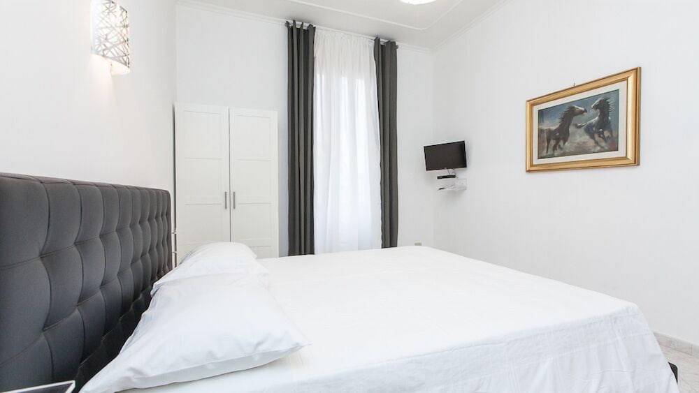 Classic Double Room, 1 Bedroom, Shared Bathroom, Tower