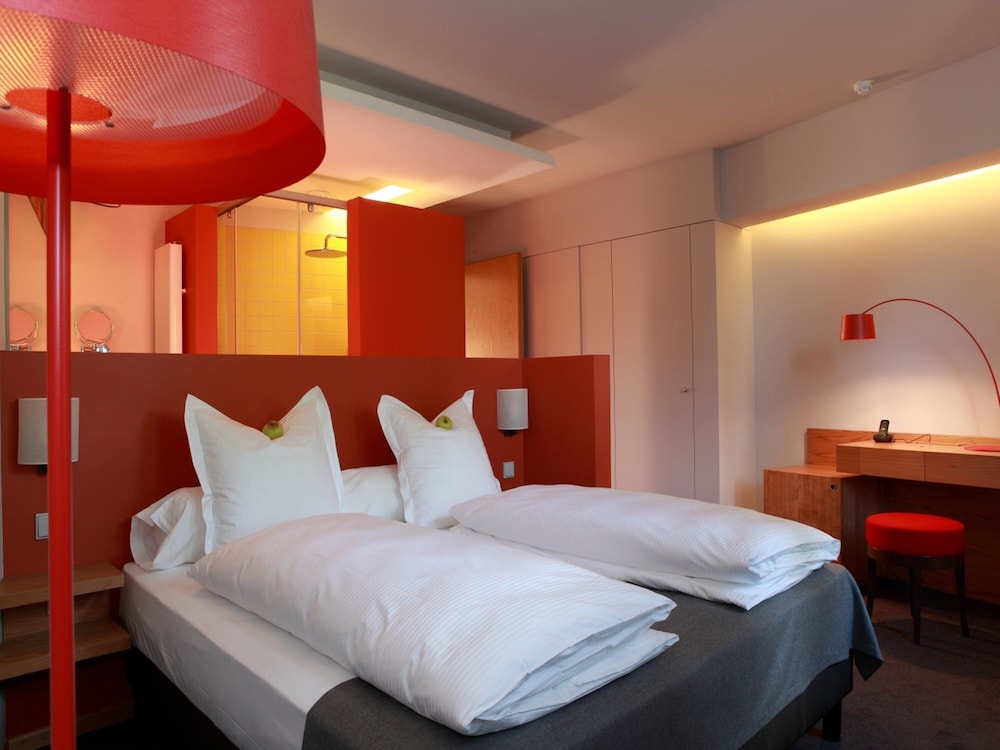 Premium Double or Twin Room - Photo 4
