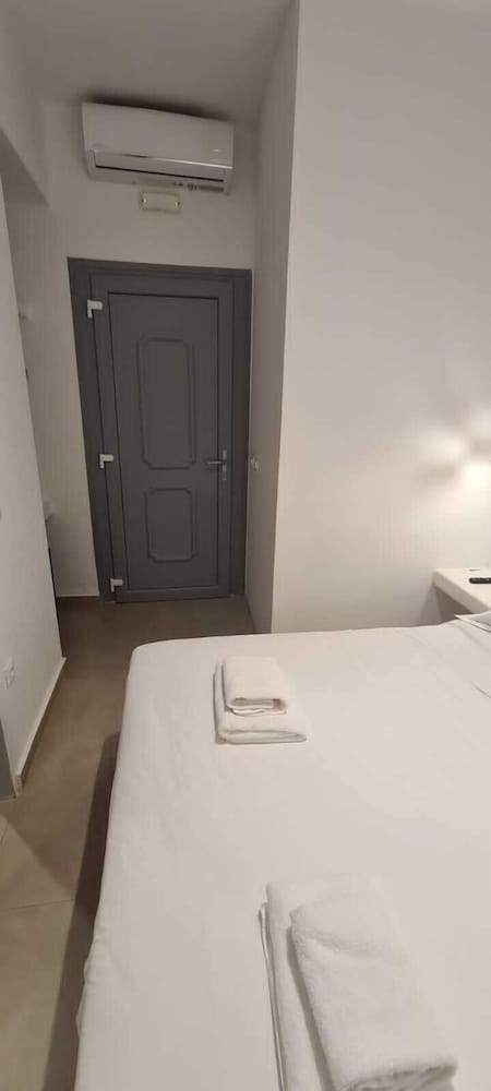 Economy Double Room - Photo 7