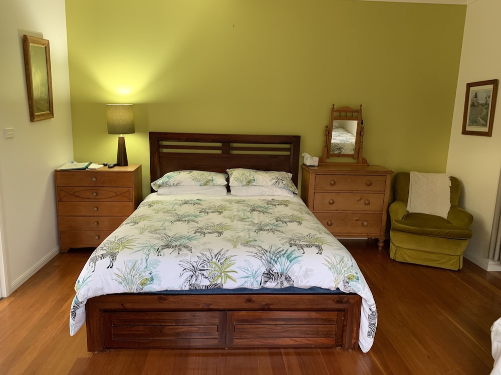 Family Room, Garden View photo 1