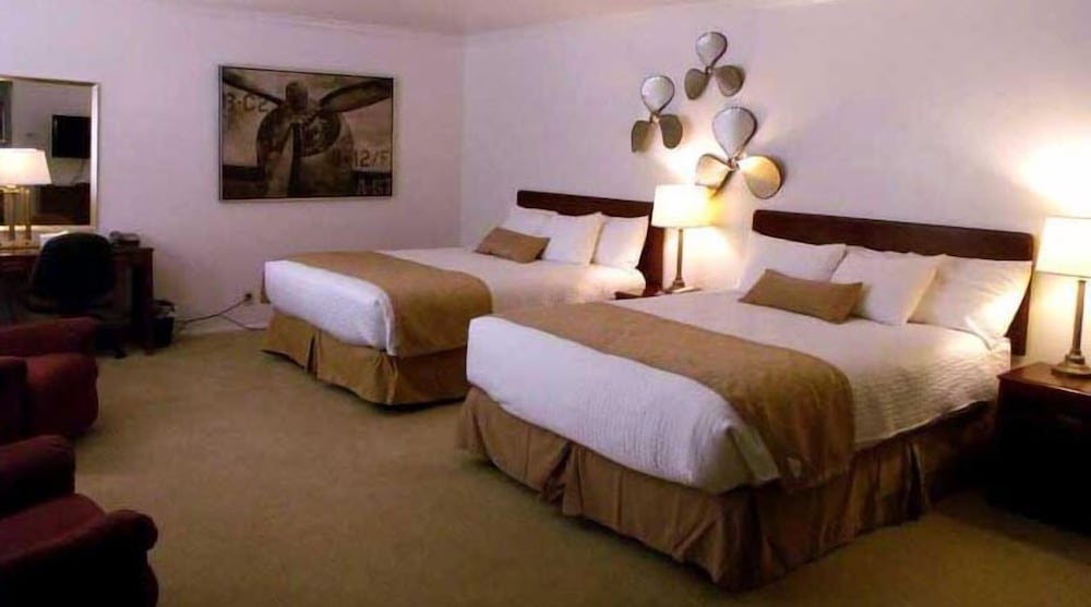 2 Queen Beds