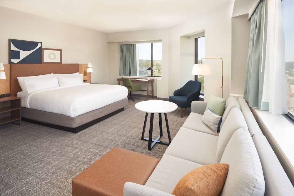 Studio Suite, 2 Queen Beds, Accessible, Kitchen (Communications, Park View)