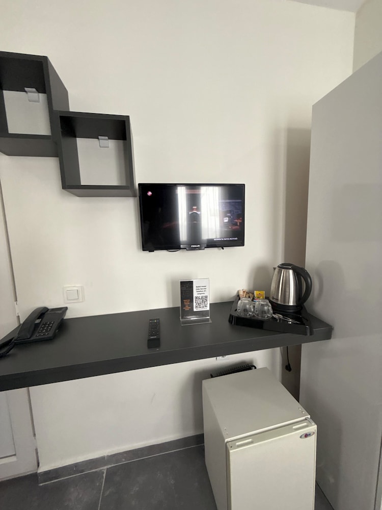 Standard Triple Room (without balcony) - Photo 8