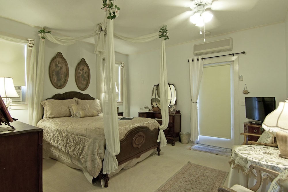 Michelangelo room photo 2