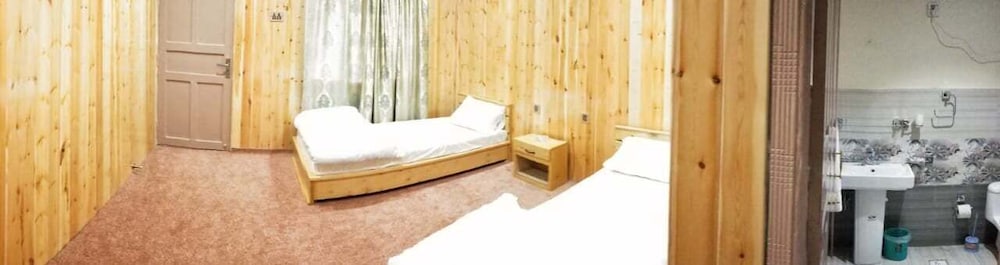Deluxe Double or Twin Room photo 1