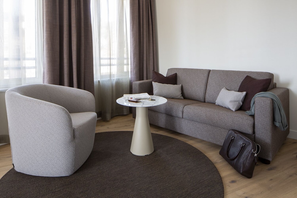 Family Suite, 1 Bedroom, Non Smoking thumbnail 6