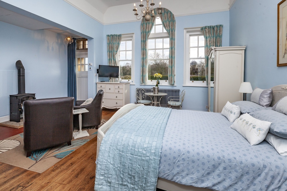 Double Room, Ensuite (The Agent's Office - King) photo 3