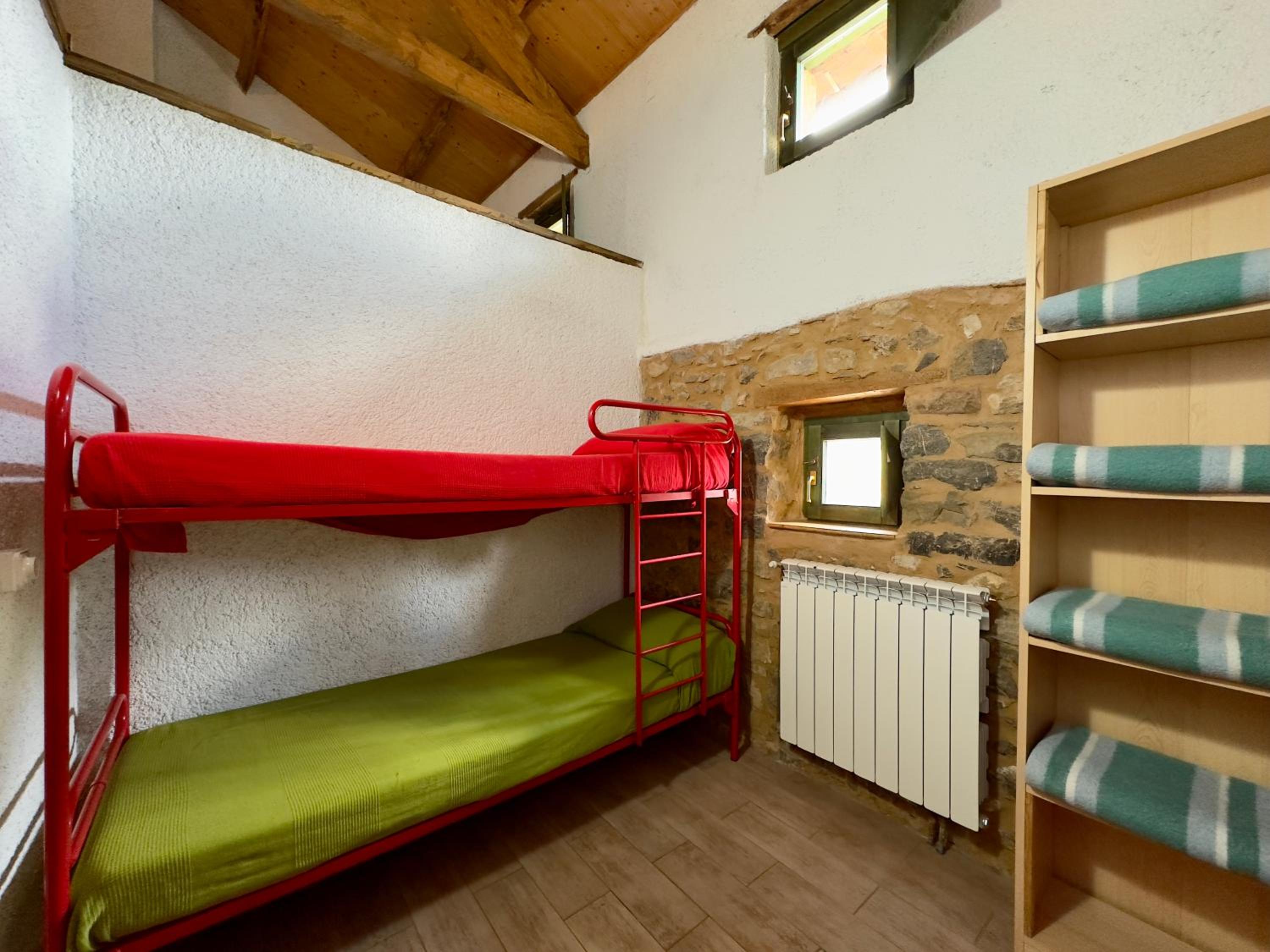 Bed in 4-Bed Mixed Dormitory Room