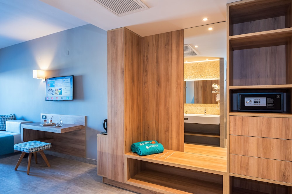 Superior Double or Twin Room photo 3