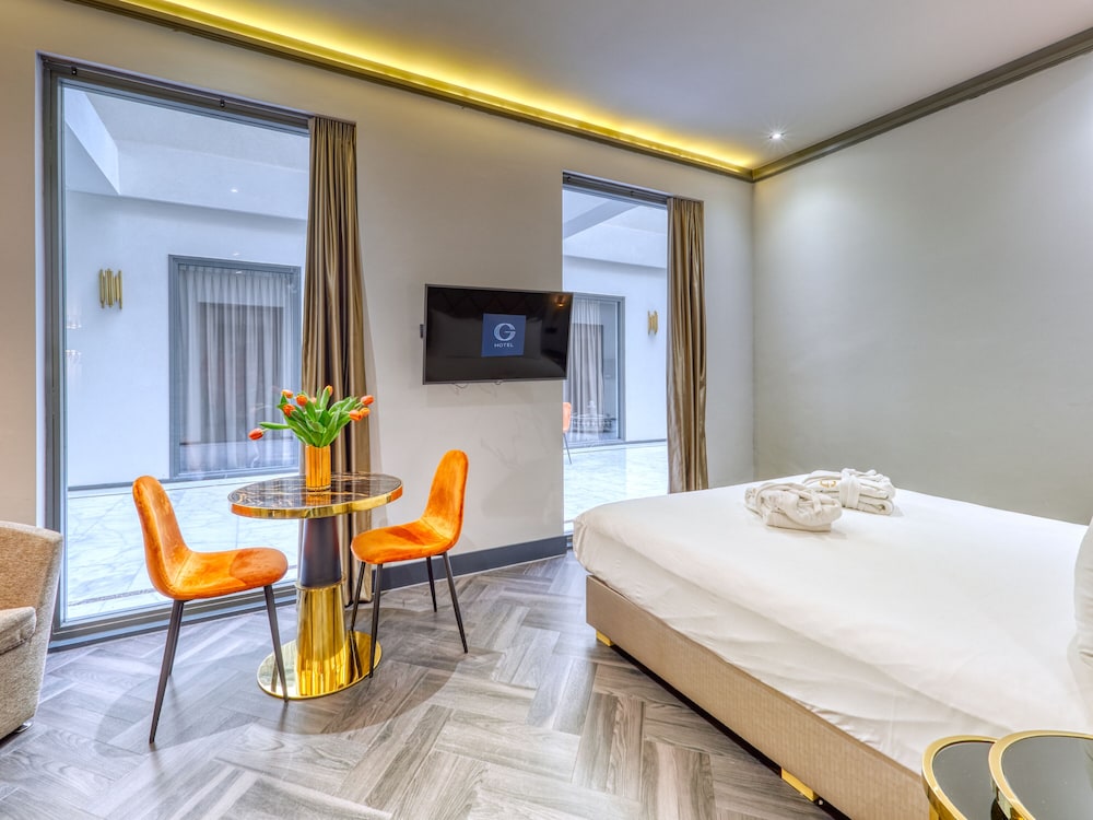 Large Standard Room -