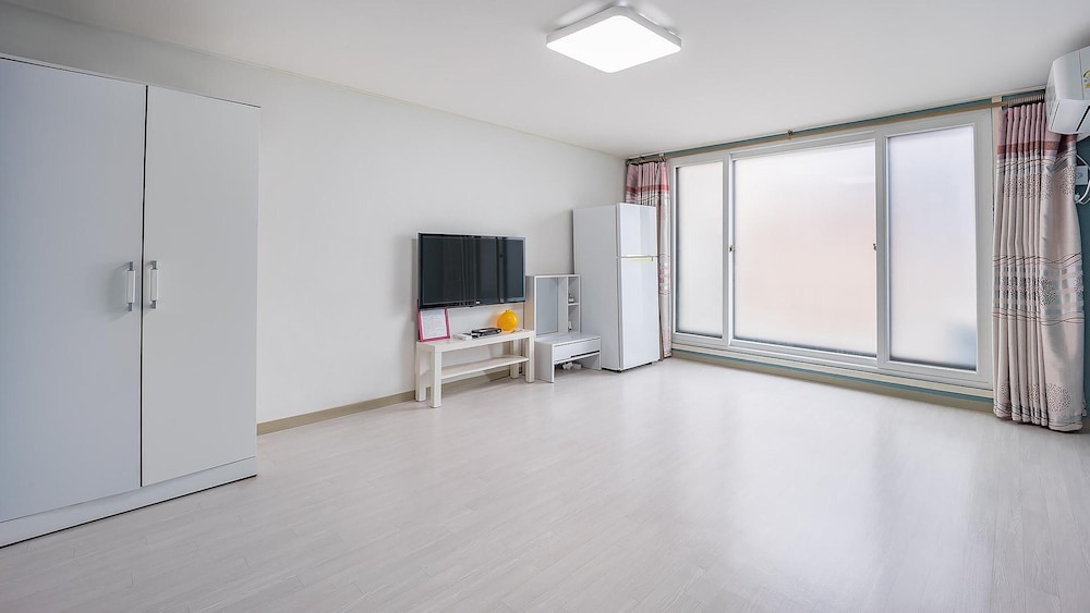 Basic Room, 1 Bedroom (ondol5(laendeombaejeong,pet))