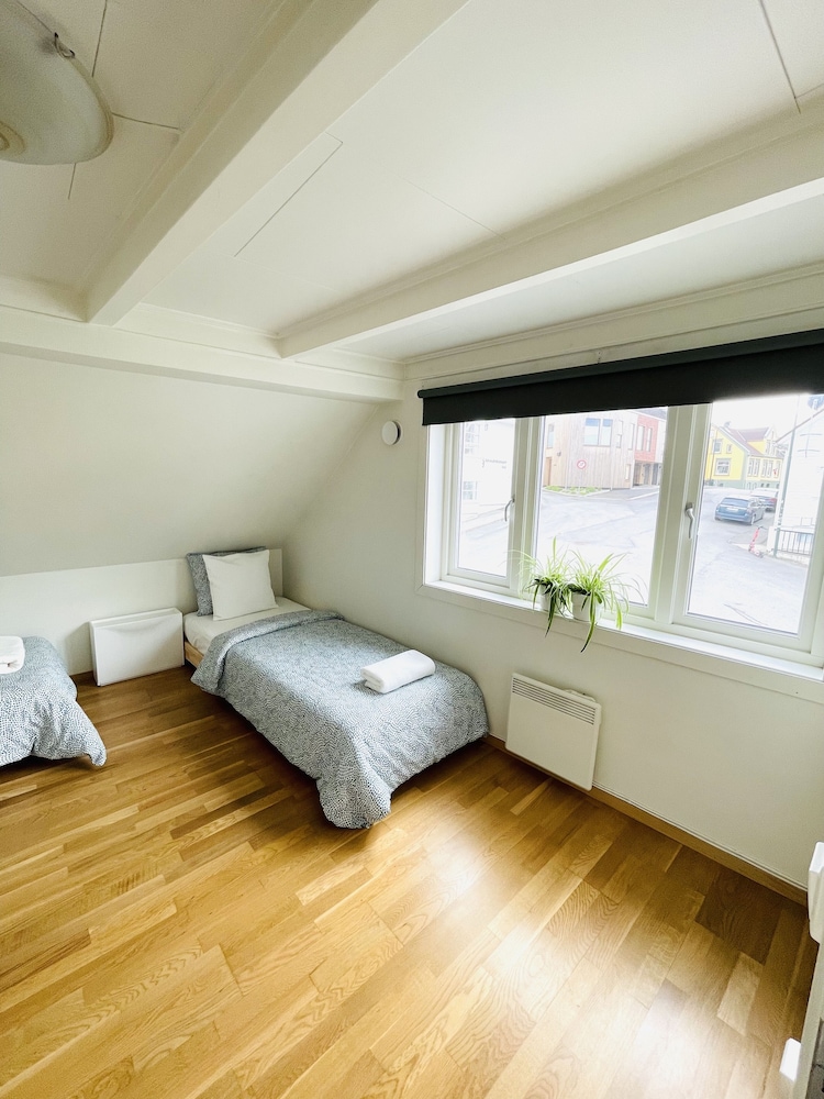 Shared Dormitory, Mixed Dorm (3 Beds) photo 3