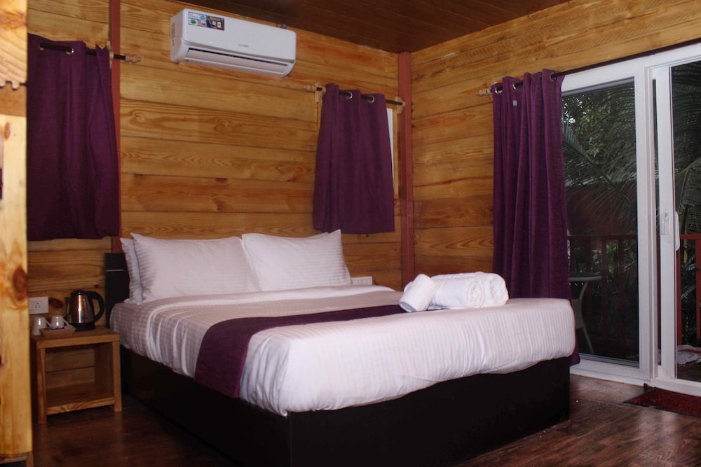 Deluxe Cottage, 1 Queen Bed, Garden View photo 1