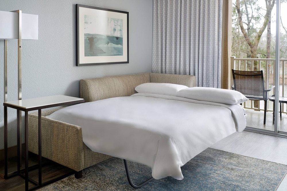 Suite, 1 King Bed with Sofa bed, Lake View