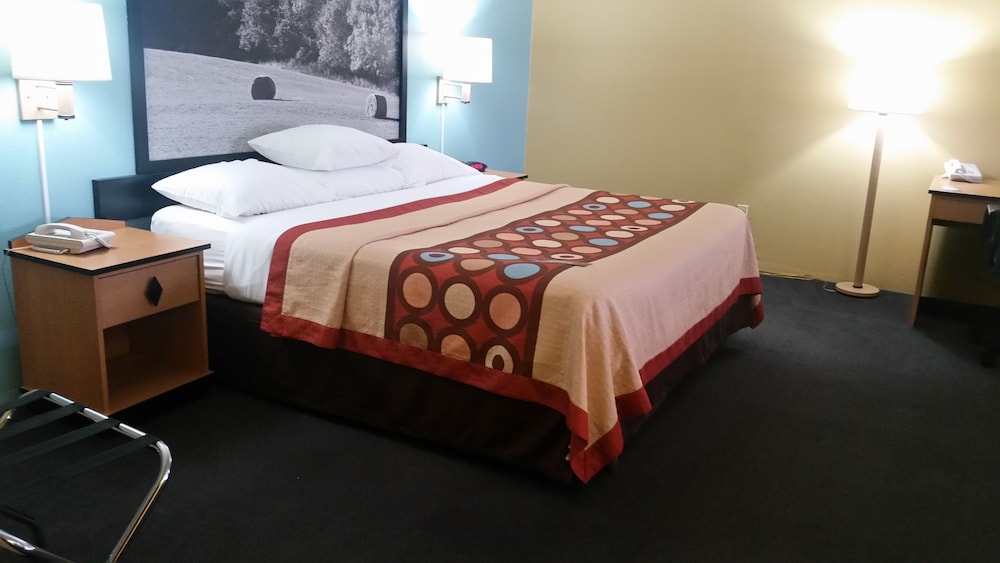 Room, 1 Double Bed, Non Smoking - Photo 2