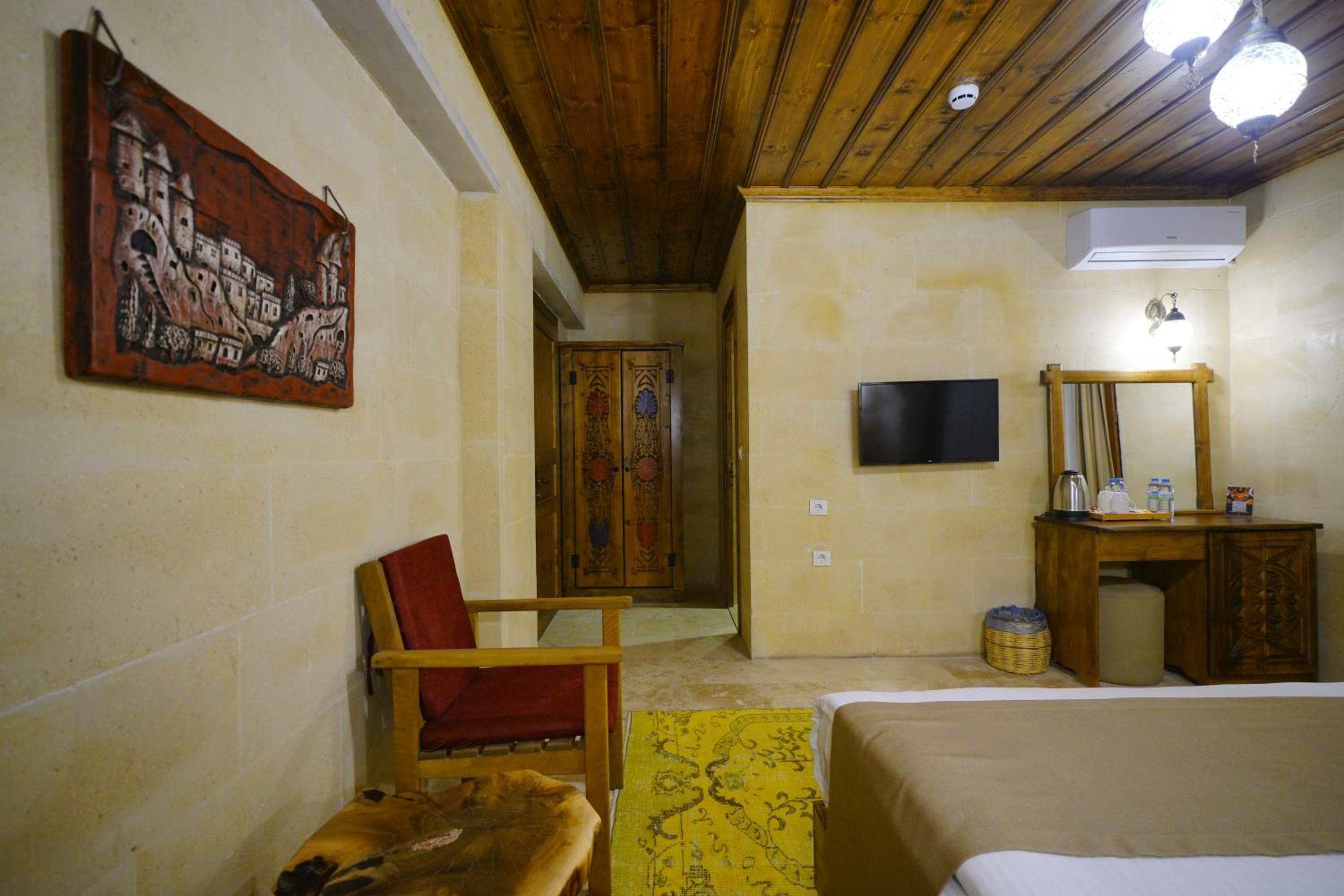 Double Room with Patio photo 3