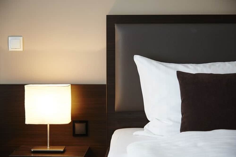 Double Room thumbnail 5