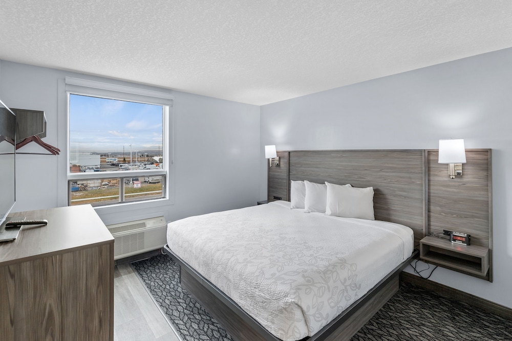 Superior Suite, 1 King Bed with Sofa bed, Kitchenette photo 2