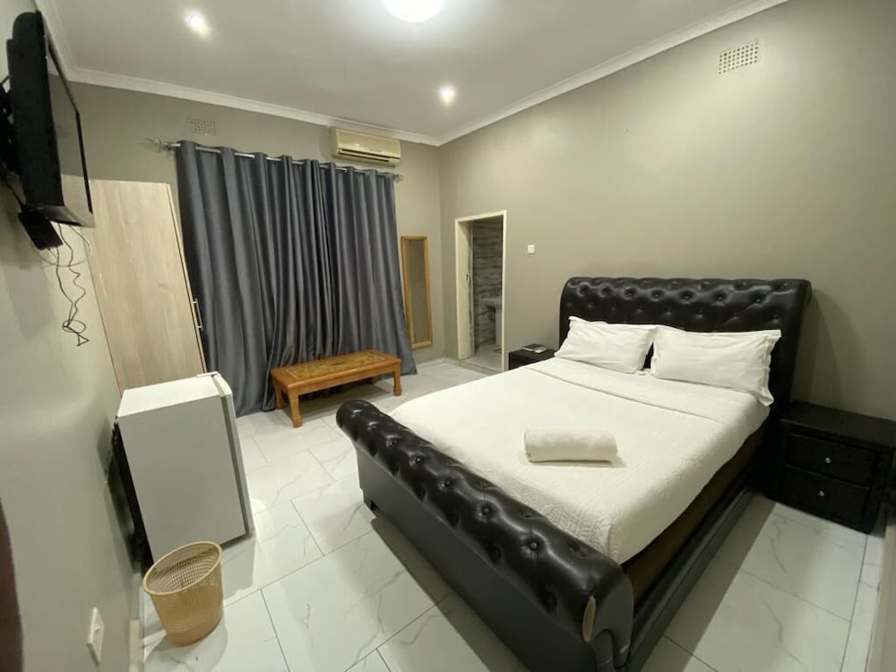 Standard Double or Twin Room photo 1