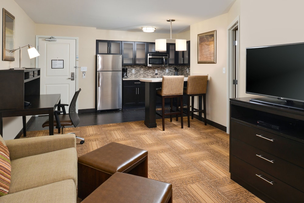 Suite, 1 Bedroom, Accessible, Kitchen (Communications) photo 2