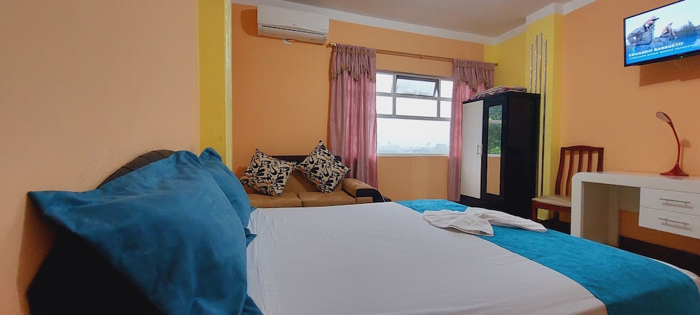 Superior Room, 1 Queen Bed photo 3